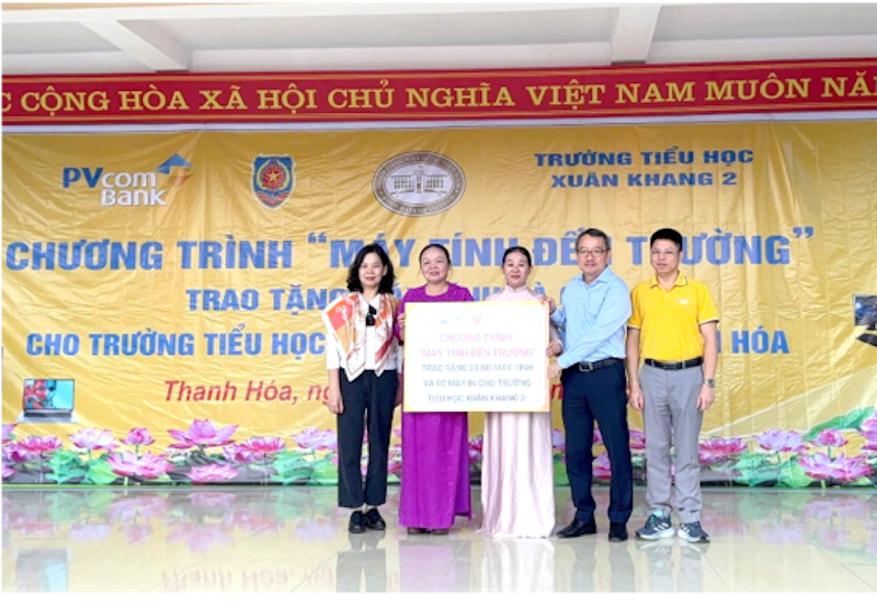 Cục Kiểm tra văn bản và Quản lý XLVPHC phối hợp triển khai Chương trình “Máy tính đến trường”